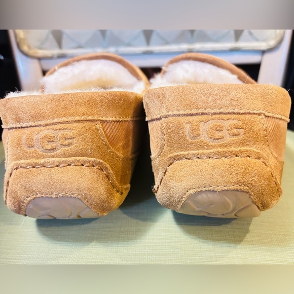 UGG Men’s Ascot Corduroy II Chestnut Slippers main image 10